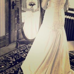 Gorgeous wedding dress